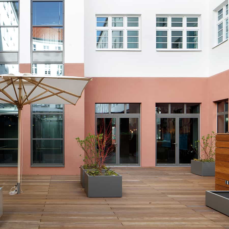 RTW Architekten Motel One Innenhof vorn